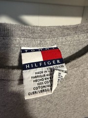 Vintage 90s Tommy Hilfiger Big Flag Logo Graphic T-Shirt Grey