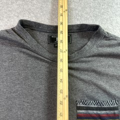 Beautiful Giant XL Gray T Shirt Tribal Pocket