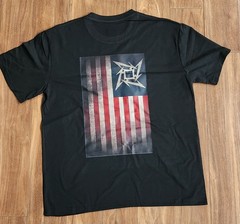 Metallica T-Shirt Men’s Sz Large American Flag Menacing Skull Rock Band Tee