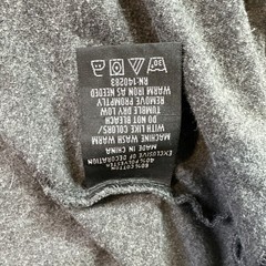 Beautiful Giant XL Gray T Shirt Tribal Pocket