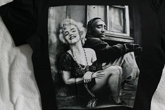 TUPAC SHAKUR MARILYN MONROE LEGENDS 2PAC HIP HOP RAPPER LEGEND T-SHIRT SHIRT