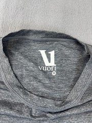 Vuori Mens Pocket T-Shirt Grey Lightweight Athletic Stretch Medium Stretch