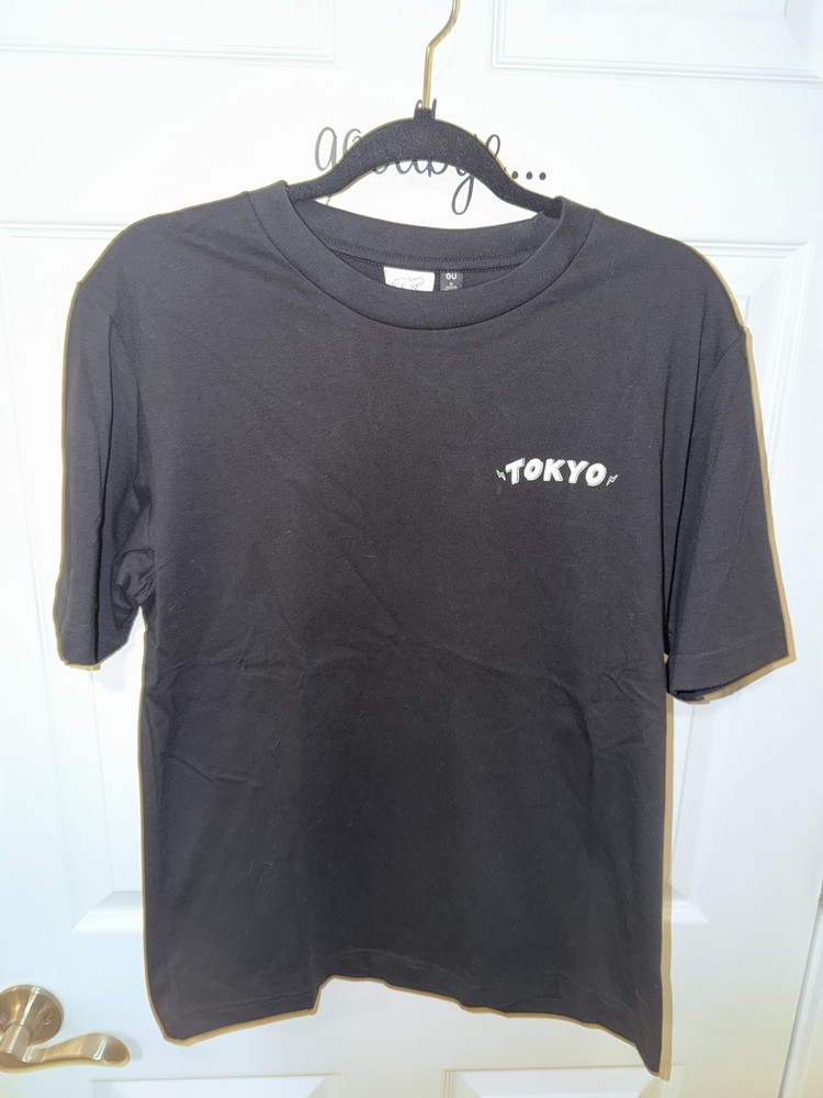 GU x M Qoonana TOKYO Graphic T-Shirt In Size Medium-NWT