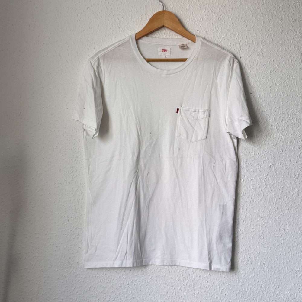 Levis White Pocket T Shirt Medium With Front Pocket 2453