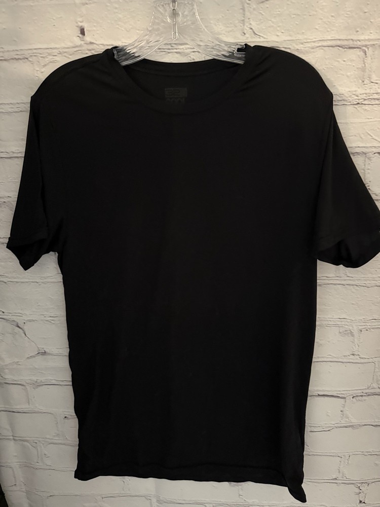 32 Degrees COOL Solid Dark Black STRETCH Tee EUC Men’s Size Medium