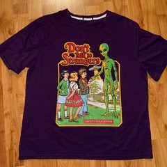 4 Random Men’s Small Graphic T Shirts Lot