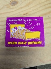 HAPPINESS IS A PAIR OF WARM BELLY BUTTONS FUNNY GIFT