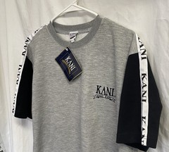 Nwt KARL KANI SPORTS Men’s EMBROIDERED LOGO Crewneck S/S T SHIRT sz MEDIUM Y2K