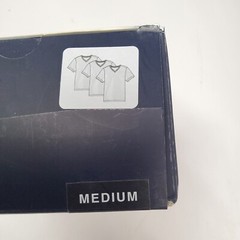 GAP V-Neck T-Shirts Mens Medium White 3 Pack Soft Comfort Undershirt Cotton NWT