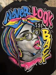 outrank black Short Sleeve t shirt “Never Look Back” Size Large Men