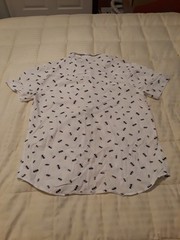 Batman Logo Button Down Shirt Size Large Pit to Pit 21 Inches
