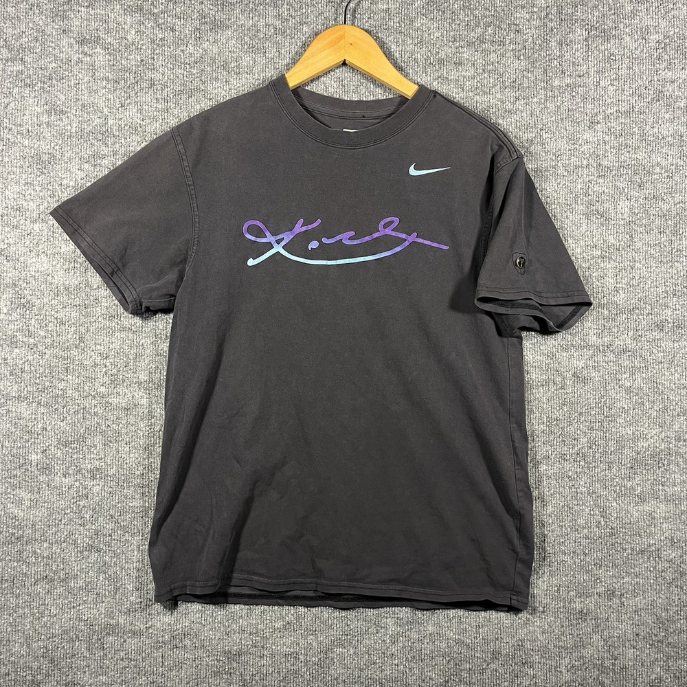 Nike Tee Kobe Bryant Signature T-shirt Mens Medium Lakers Mamba Vintage RARE