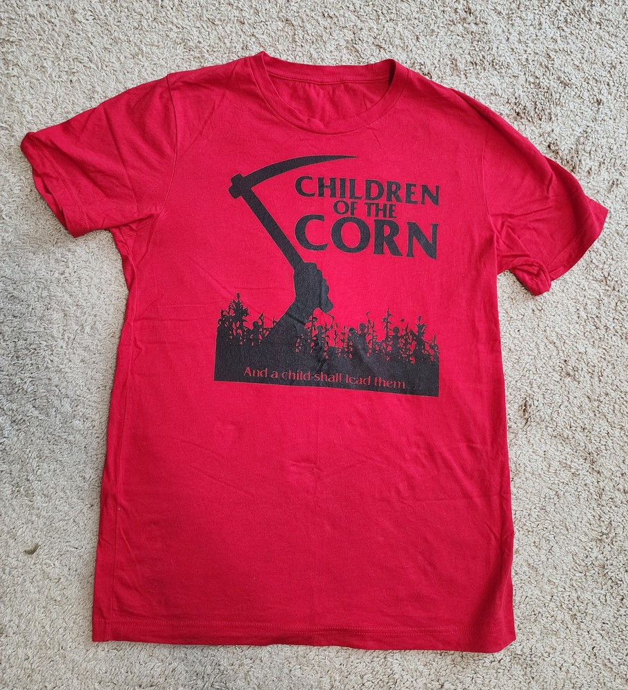 Children of the Corn – T Shirt – Size Medium – Color Red – Good Condition!