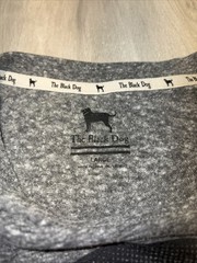 The Black Dog Large Gray Long Sleeved Top Boston Hockey 1971