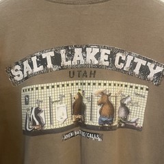 Salt Lake City Tourist Tee Animals In Bathroom Tan Cotton XL Kitschy