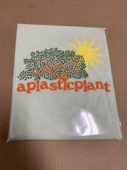 Green A Plastic Plant Tee Shirt SMALL – Preowned