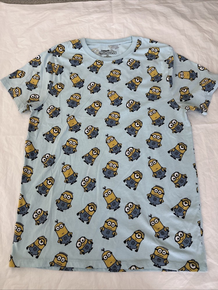 Illumination Presents MINIONS All Over Print T-Shirt Size Size M Despicable Me