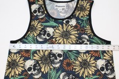 Men’s No Boundaries Skull and Sunflowers Mesh Tank Top Size S (34-36)
