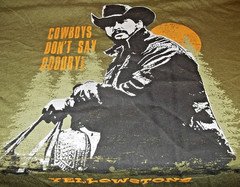Yellowstone Dutton Ranch – Cowboys Dont Say Goodbye – Olive T-shirt – Size 2XL