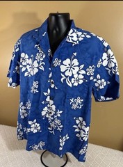Vintage 90s Pacific Legend Hawaiian USA Made Floral Hawaii Button Up Tee Size L
