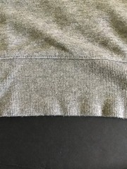 H Halston Long Sleeve Crew Neck V Panel Heather Lt. Grey- Men’s Large- EUC