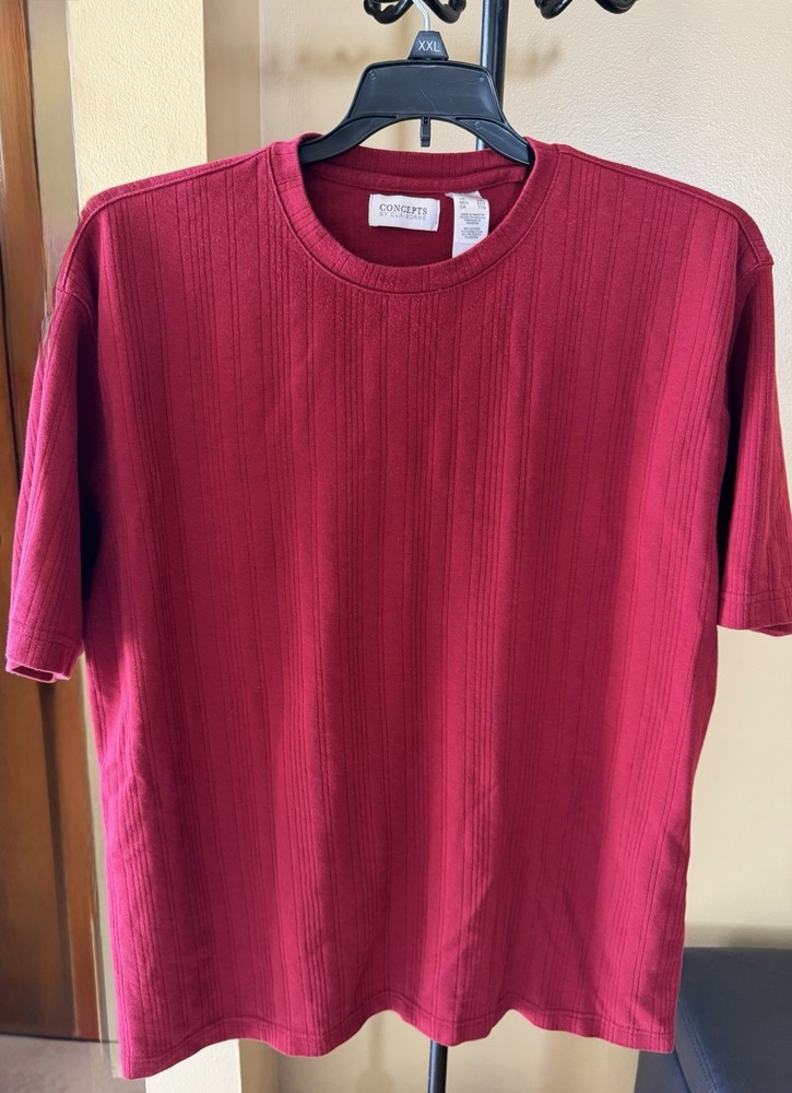 Claiborne Concepts – Men’s XXL Red Short Sleeve Shirt