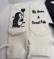 2 Pairs Holding Hands Socks, Magnetic Penguin Couple NEW