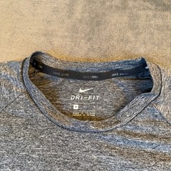 Nike Swim Dri-FIT Mens Medium Grey Heather Long Sleeve Rash Guard UPF 40+ Shirt
