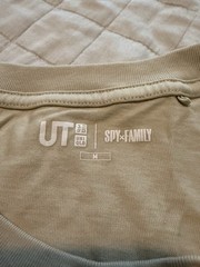 Uniqlo UT SPY x FAMILY Anya Forger Graphic Beige Crew Tee M Short Sleeve