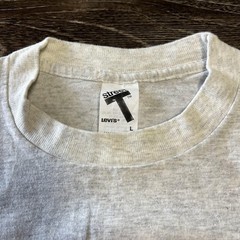 Vintage Levi’s Button Your Fly Shirt Mens Large Gray 501 90s USA Graphic Tee