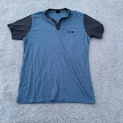 Oakley Henley Style T Shirt Size Small Blue Short Sleeve Cotton Blend Preppy