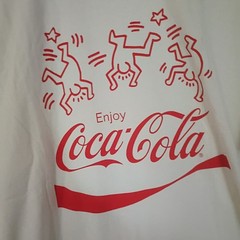 Uniqlo T-Shirt Mens Medium White Keith Haring Coca-Cola Casual Pop Art Tee