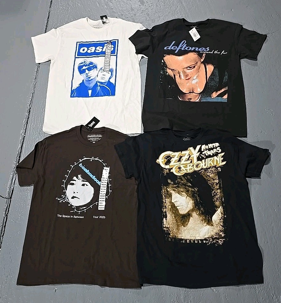 Ozzy Deftones Oasis Beabadoobee T-Shirt Lot 4pc SZ Medium (P)