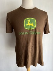 JOHN DEERE (2017) Official Men’s USA Tractors Farm Deer Logo T-Shirt Size Medium