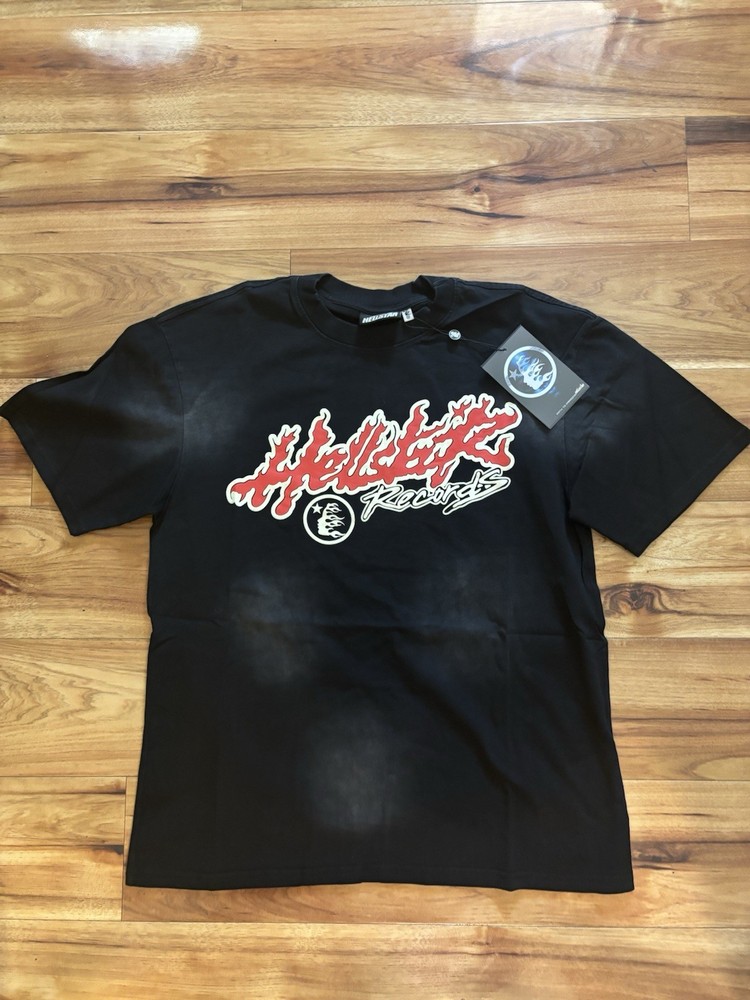 Hellstar graphic T-Shirt black and red and white, medium fit true to size