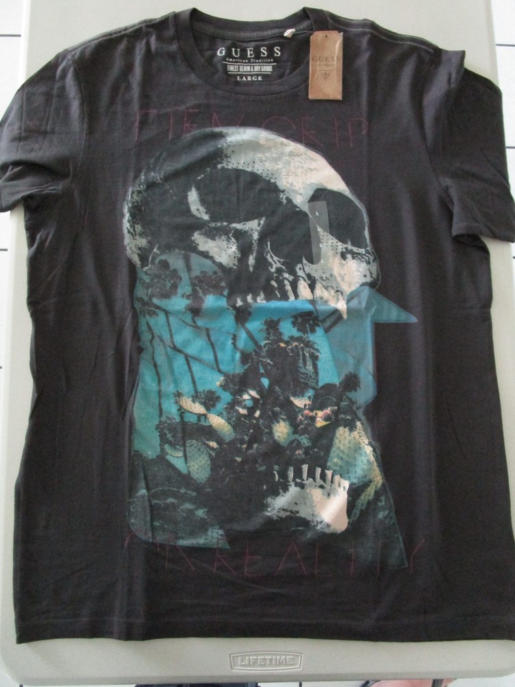 GUESS? MEN’S SHORT SLEEVE 100% COTTON T-SHIRT FIRM GRIP ON REALITY V-GREY SIZE L
