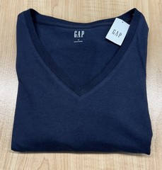 New Gap Men’s Short Sleeve Vee Neck Tee shirt Size medium Navy Blue NWT