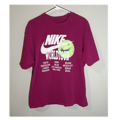 Nike World Tour Graphic Pink T-Shirt Size L