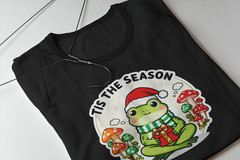 Tis The Season Frog Christmas T-Shirt Cute Holiday Mushroom Graphic Tee Cotton