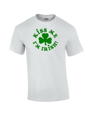 Kiss Me I’m Irish T-Shirt St. Patrick’s Day Beer Drinking Bar Size 100%Cotton