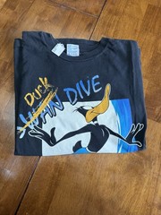 Vintage 1995 Daffy Duck Swan Duck Dive Olympics Tee in adult XL