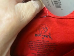 Buc-ees Bucees Main Logo Red T Shirt NWT Size Medium