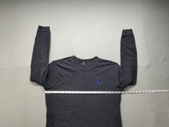 Jordan Shirt Mens XL Gray Long Sleeve Jumpman Logo Basketball Crewneck Tee