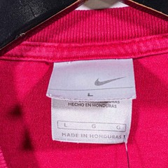 Nike Swoosh Gothic Font Shirt Large Old English Y2K Streetwear Skate Tee