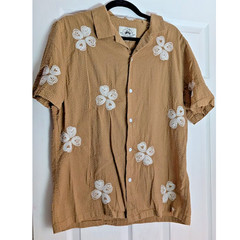 Free Planet Large Men’s Button Up Collared Short Sleeve Shirt Tan White Flowers