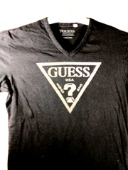 GUESS Men’s V-Neck Graphic T-Shirt – Black with Gold Triangle Logo – Size XXL