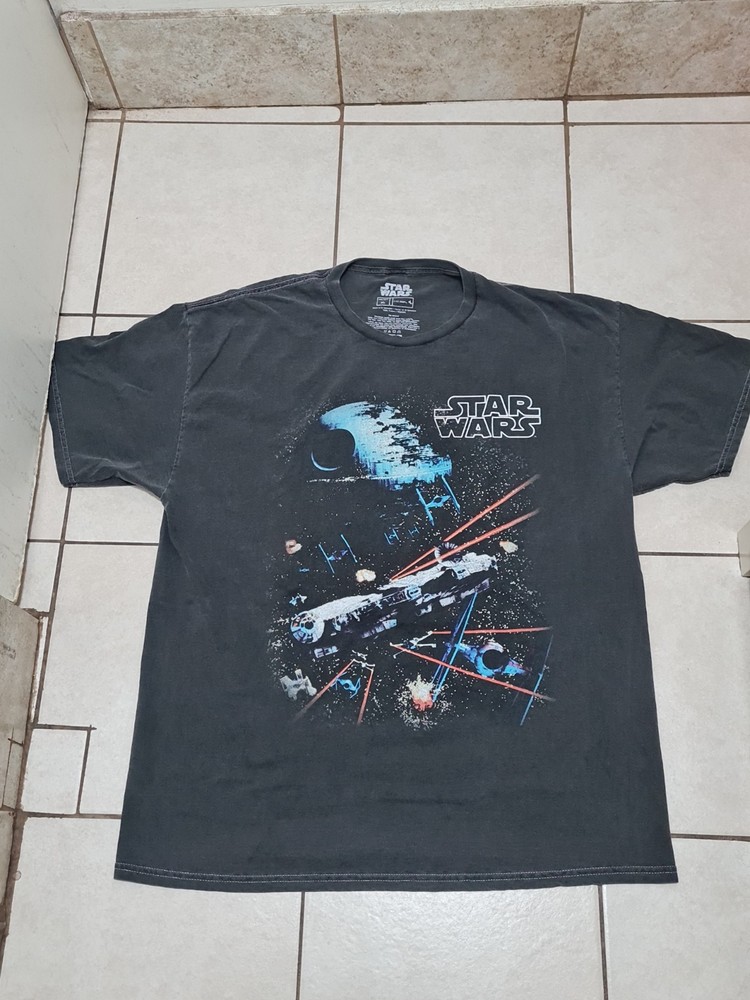 STAR WARS C-LIFE GROUP SCI-FI GRAPHIC T-SHIRT MEN SIZE XL (22×30) BLACK.