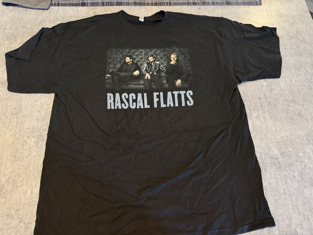 2xL Rascal Flatts Shirt Roots And Rhythm Band Concert Tee New Old Stock Country