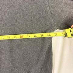 Carhartt T-Shirt Men’s Medium Original Fit Gray Pocket Long Sleeve K231