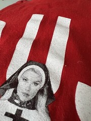 Outrank Men’s Red Streetwear Trust NUN Graphic Shirt Size XL
